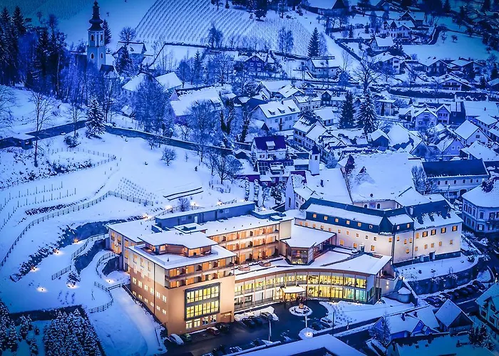 施万贝格海尔莫尔巴特酒店 4* Schwanberg